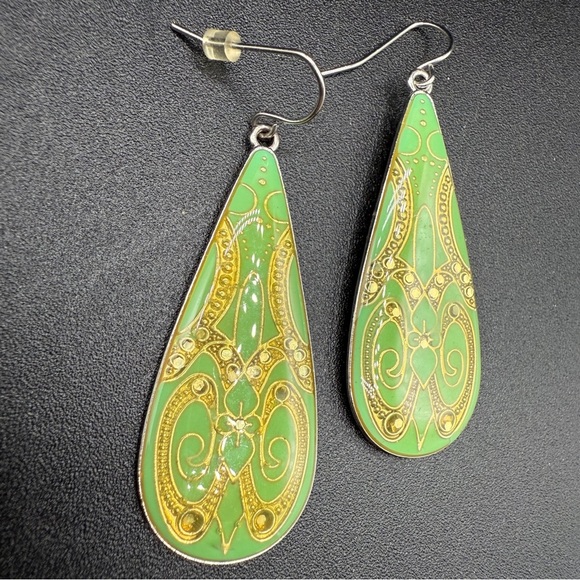 Art Deco style Green and Gold Filigree Teardrop Dangle Earrings - Picture 3 of 7